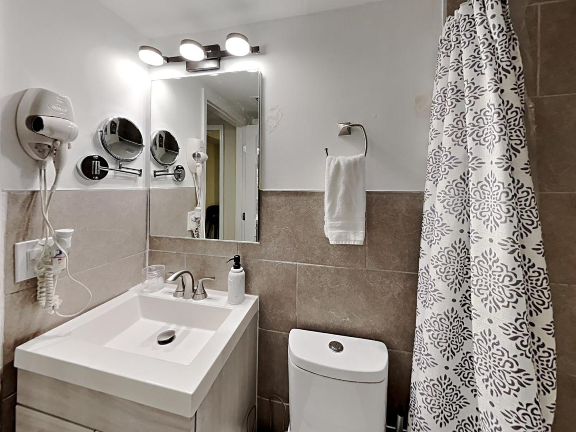 Private Rooms At Miami Centrally Located With Free Parking Exteriér fotografie