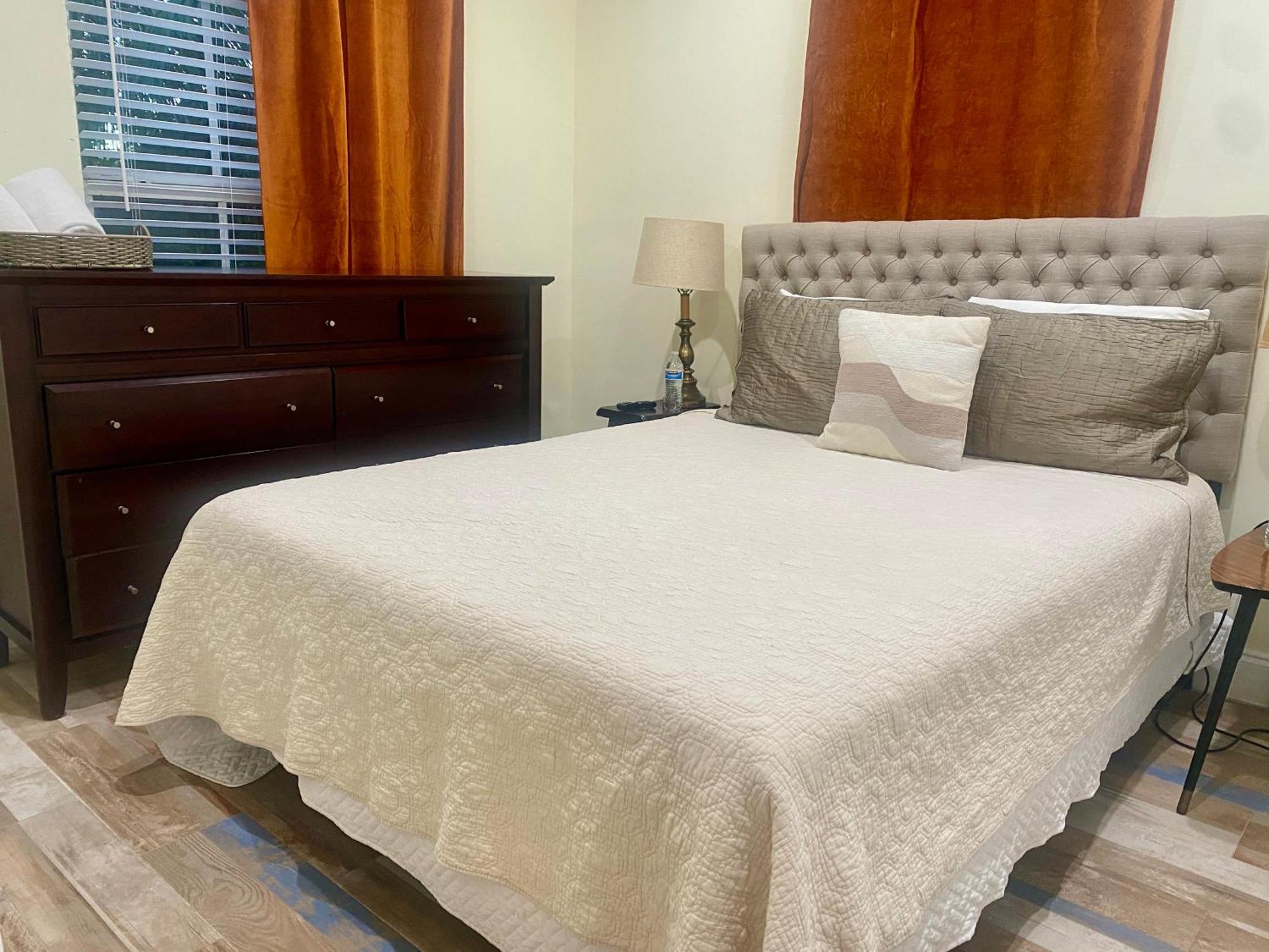 Private Rooms At Miami Centrally Located With Free Parking Exteriér fotografie