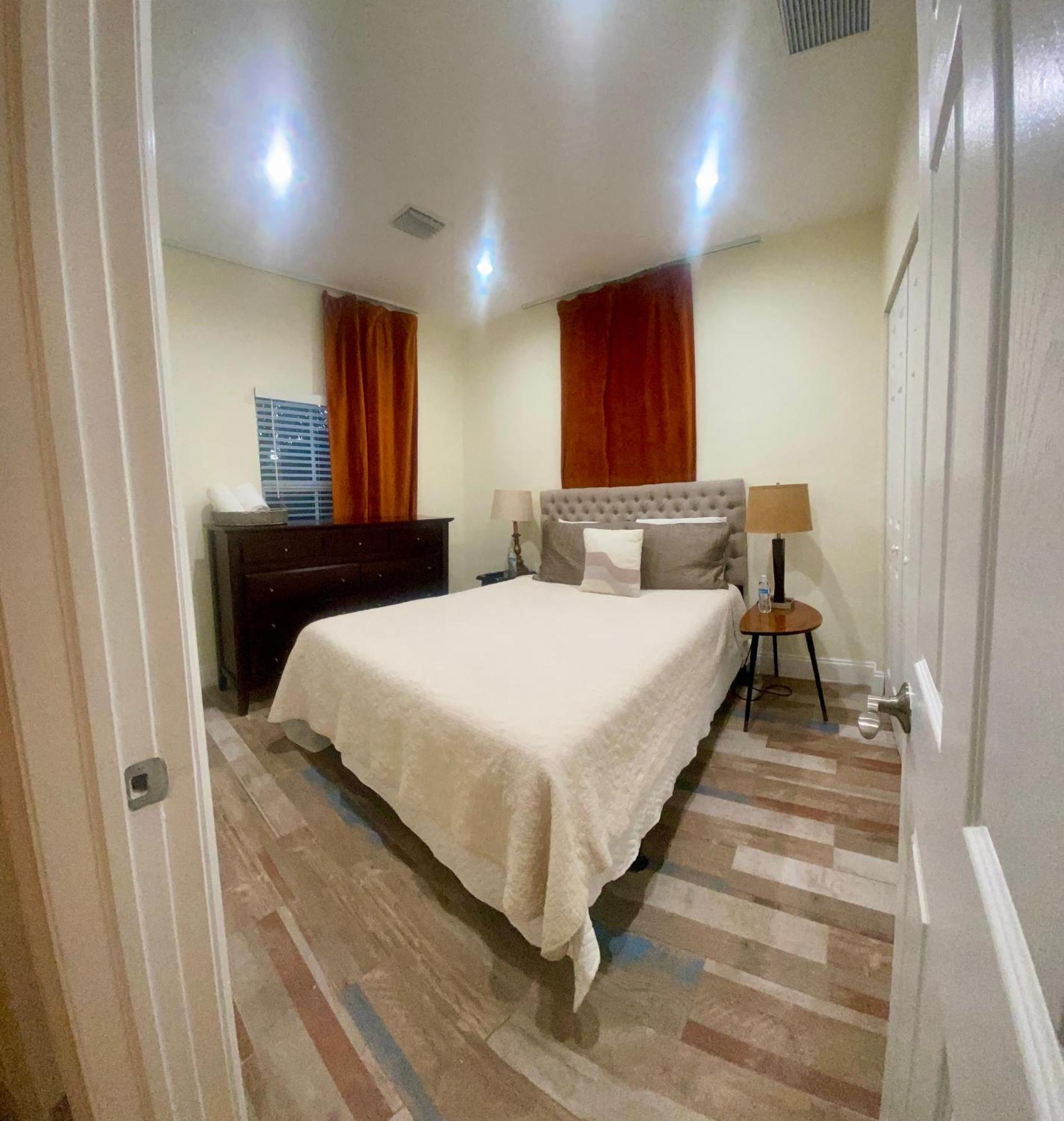 Private Rooms At Miami Centrally Located With Free Parking Exteriér fotografie