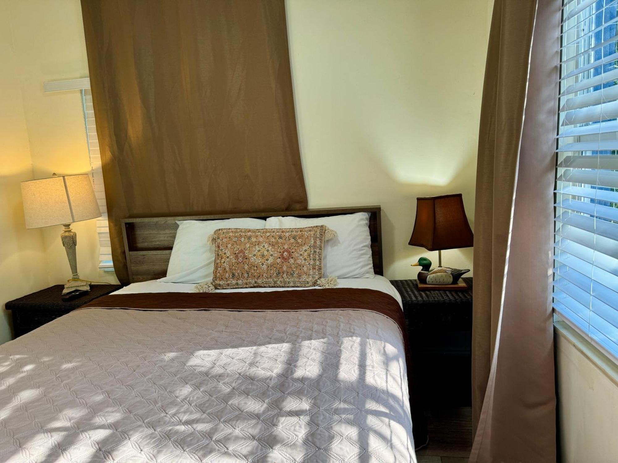 Private Rooms At Miami Centrally Located With Free Parking Exteriér fotografie